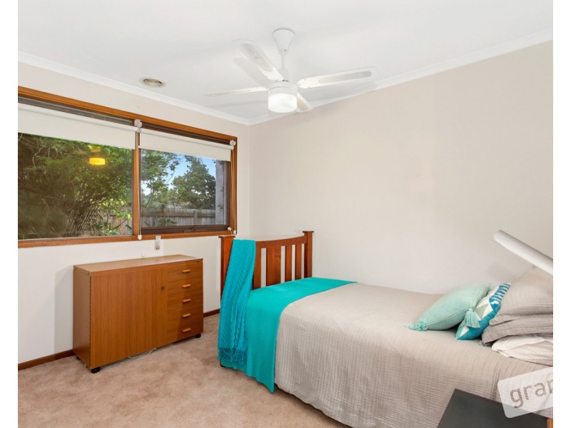 34 Strathavan Drive, Berwick VIC 3806