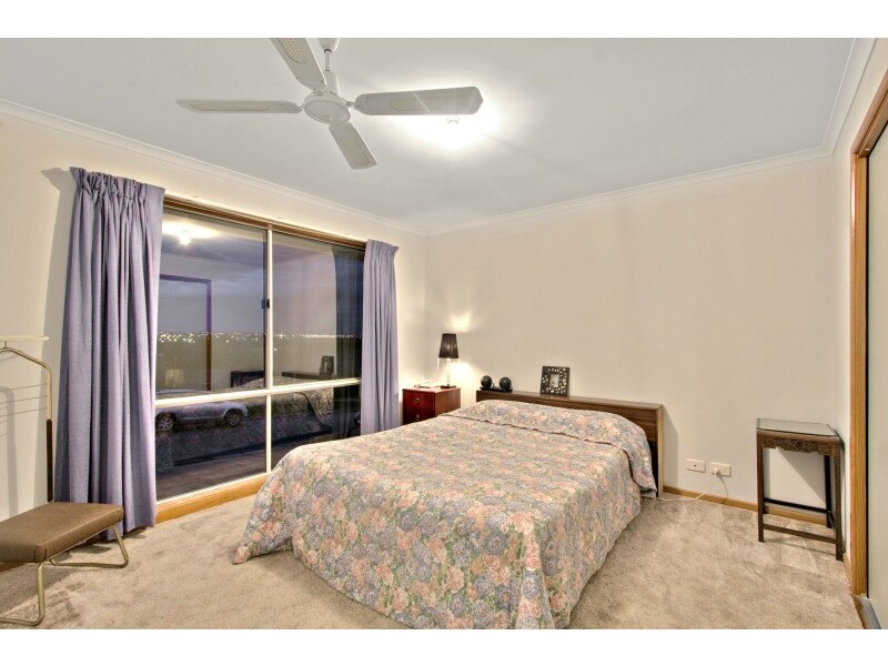 13 Cottswold Avenue, Narre Warren VIC 3805