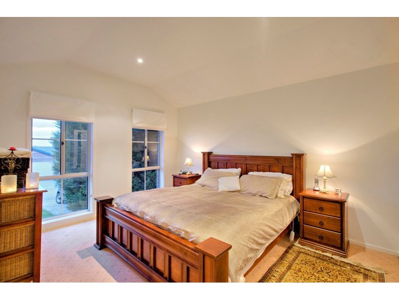 3 Redmore Court, Berwick VIC 3806