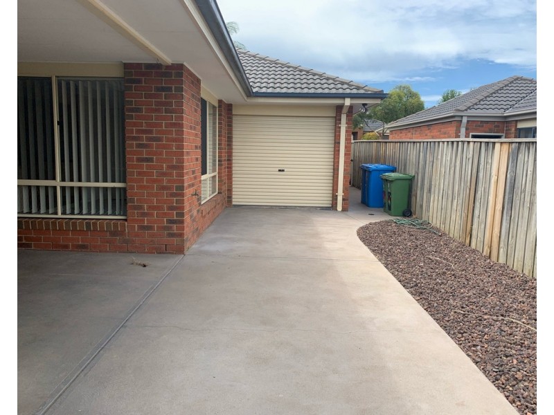 11 Norwich Drive, Berwick VIC 3806