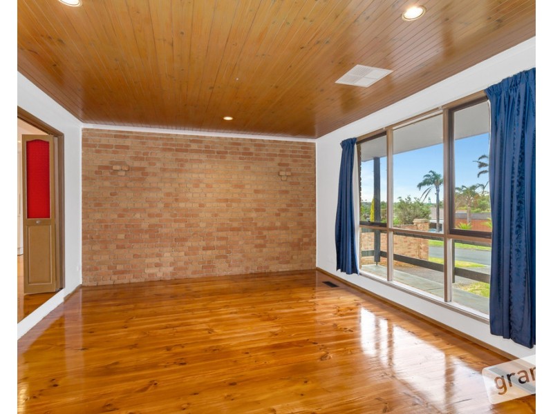 52 Blackwood Drive, Narre Warren VIC 3805