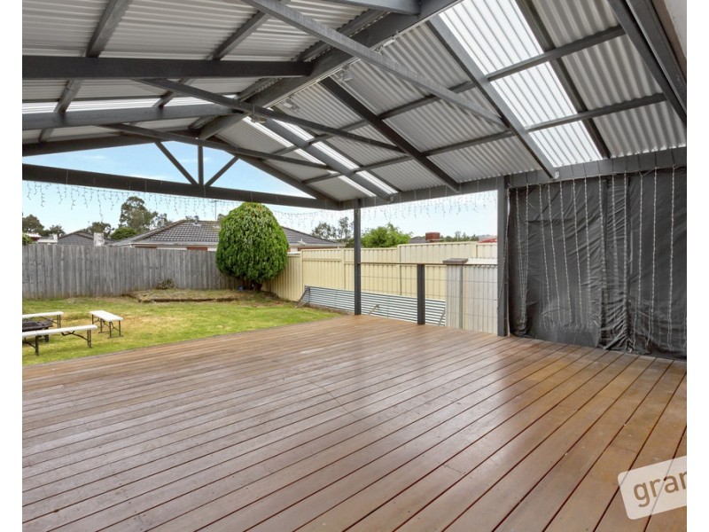 52 Blackwood Drive, Narre Warren VIC 3805
