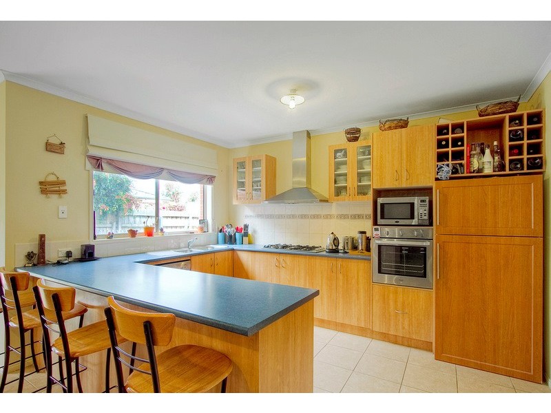 4 Charles Conder Place, Berwick VIC 3806