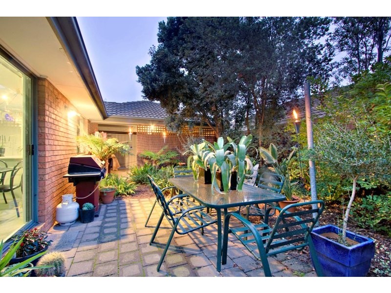 2 Lighthorse Crescent, Narre Warren South VIC 3805