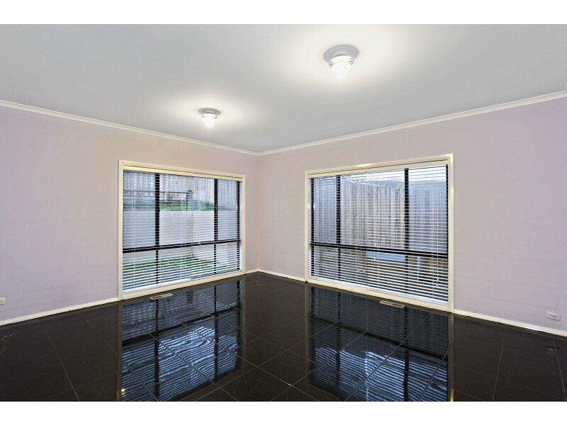 49 Montbrae Circuit, Narre Warren VIC 3805