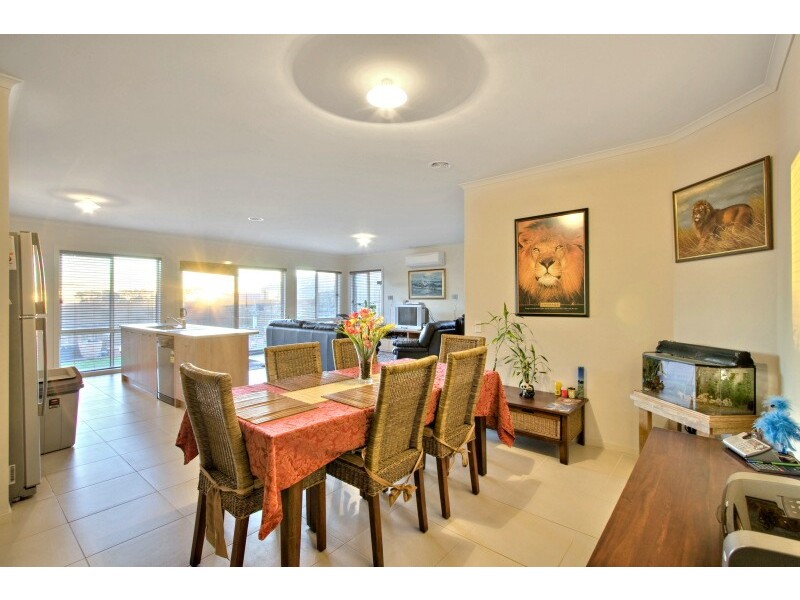 4 Northgate Drive, Berwick VIC 3806