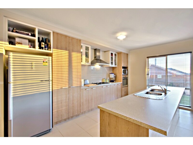 4 Northgate Drive, Berwick VIC 3806