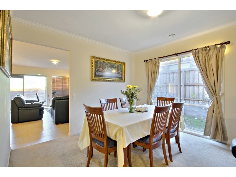 4 Northgate Drive, Berwick VIC 3806