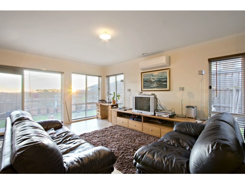 4 Northgate Drive, Berwick VIC 3806