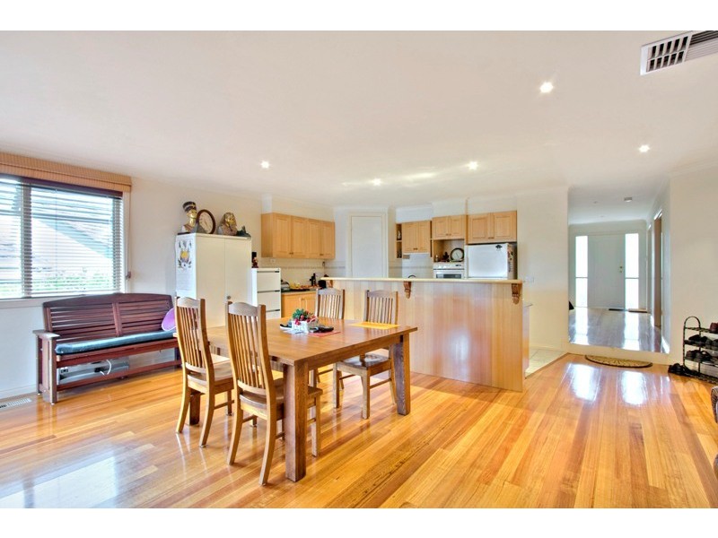 1/11 Rutland Road, Berwick VIC 3806