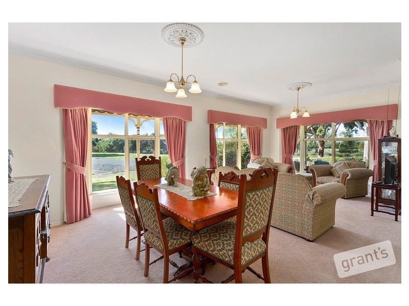 15 Louise Baille Avenue, Narre Warren South VIC 3805