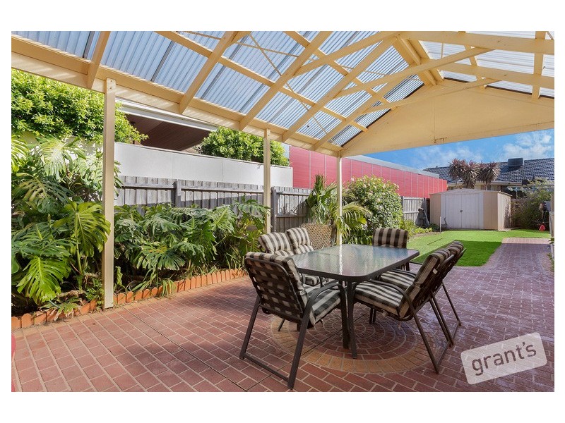 15 Louise Baille Avenue, Narre Warren South VIC 3805