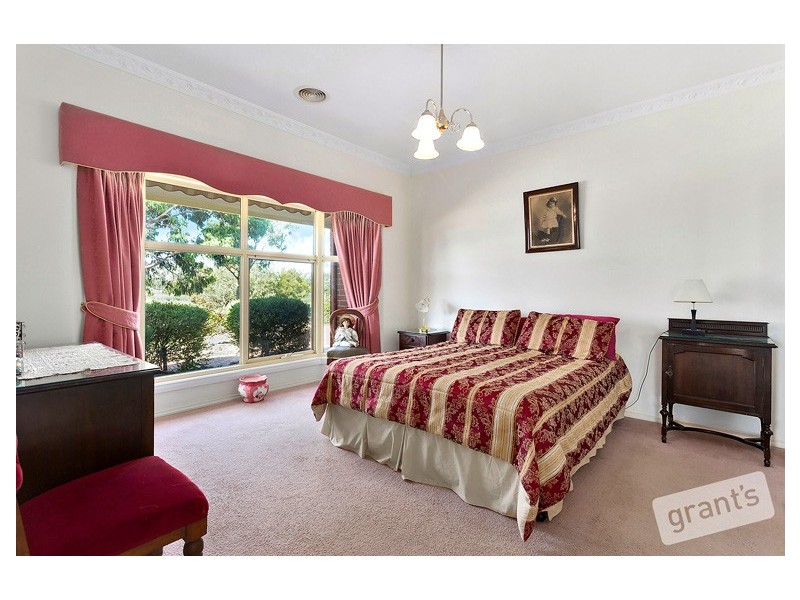 15 Louise Baille Avenue, Narre Warren South VIC 3805