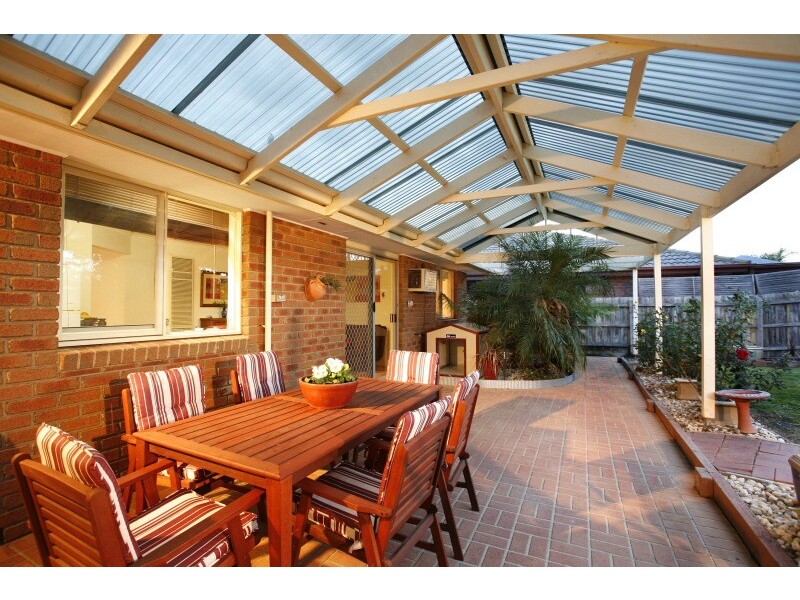 14 Ellindale Close, Hampton Park VIC 3976