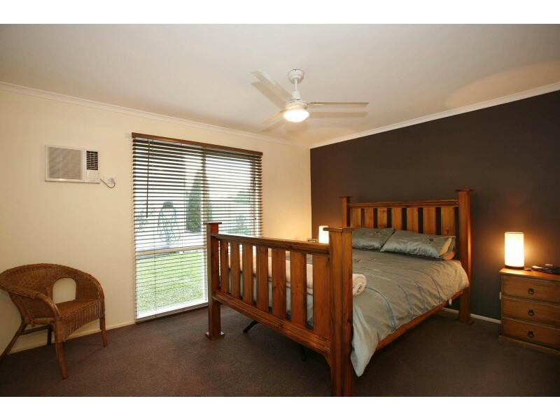 14 Ellindale Close, Hampton Park VIC 3976