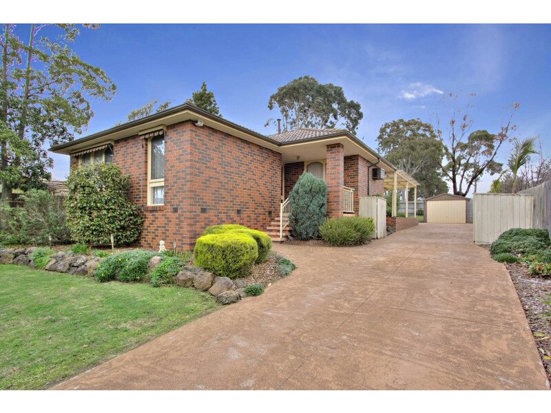10 Simpson Court, Hallam VIC 3803
