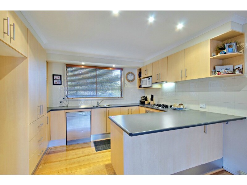 10 Simpson Court, Hallam VIC 3803