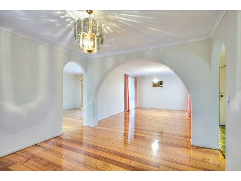 10 Simpson Court, Hallam VIC 3803