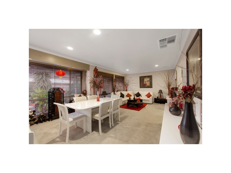 7 Neilian Retreat, Berwick VIC 3806