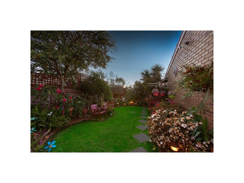 7 Neilian Retreat, Berwick VIC 3806