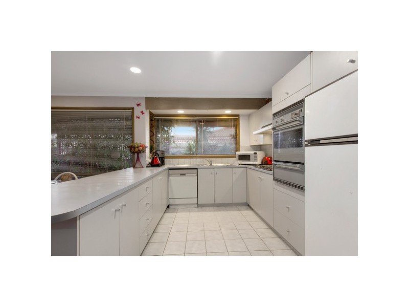 7 Neilian Retreat, Berwick VIC 3806