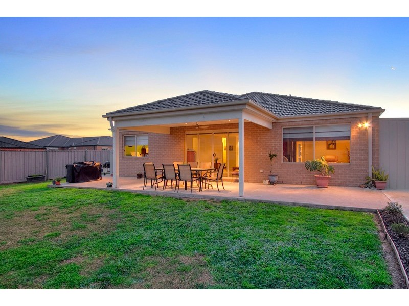 14 Kimberley Downs Court, Narre Warren South VIC 3805