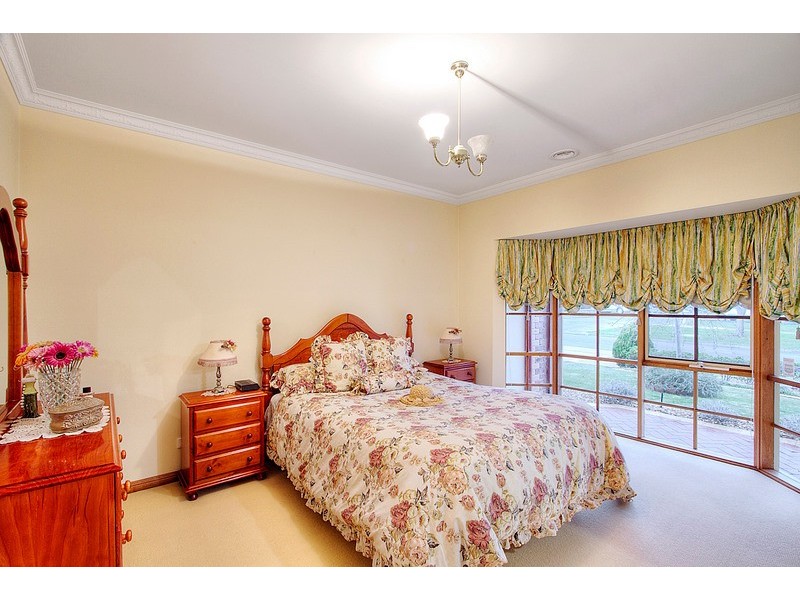 19 Grant Close, Berwick VIC 3806