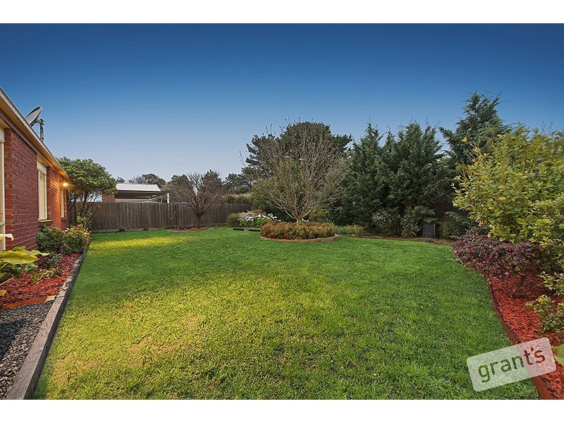 41 John Fisher Drive, Berwick VIC 3806