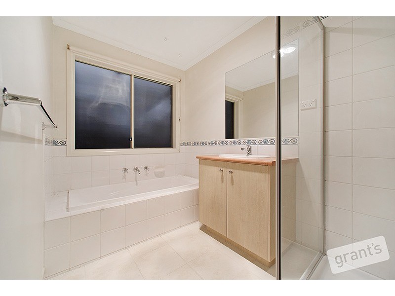 41 John Fisher Drive, Berwick VIC 3806