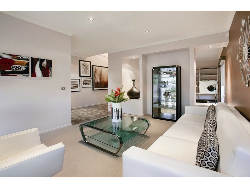 94 Bridgewater Boulevard, Berwick VIC 3806