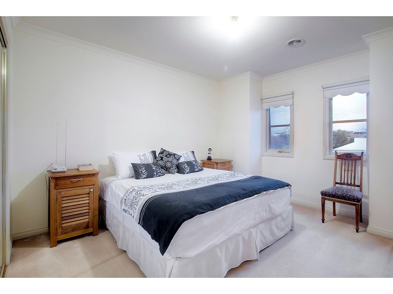 15 Wilona Way, Berwick VIC 3806