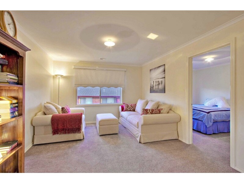 19 Fairholme Boulevard, Berwick VIC 3806