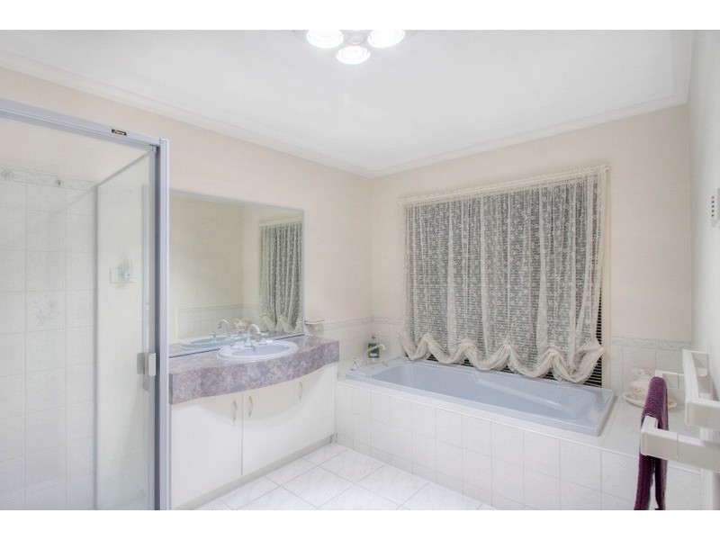 17 Quail Court, Narre Warren South VIC 3805