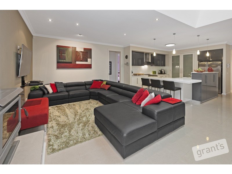 33 Viewgrand Drive, Berwick VIC 3806