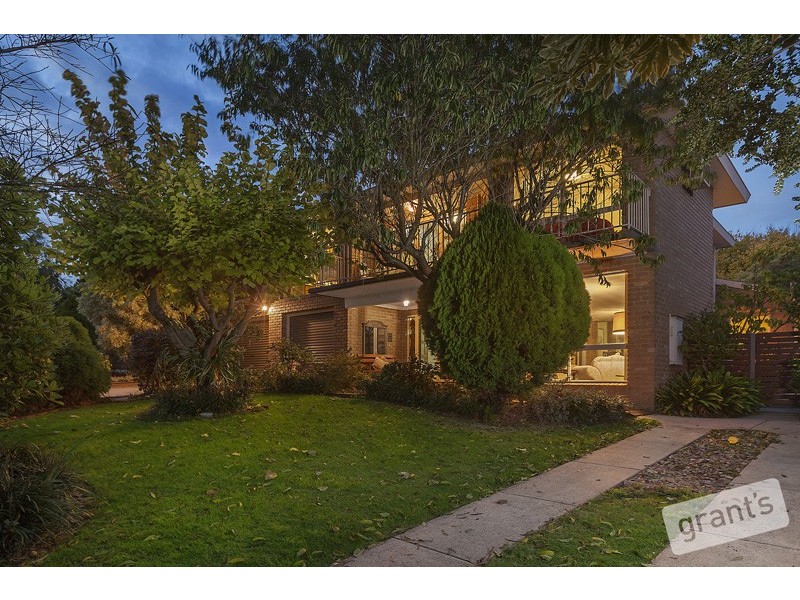 32 Kramer Drive, Berwick VIC 3806