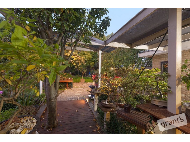 32 Kramer Drive, Berwick VIC 3806