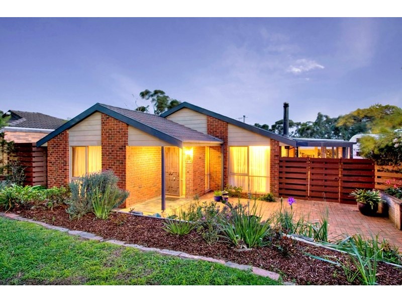 5 Coowarra Way, Berwick VIC 3806