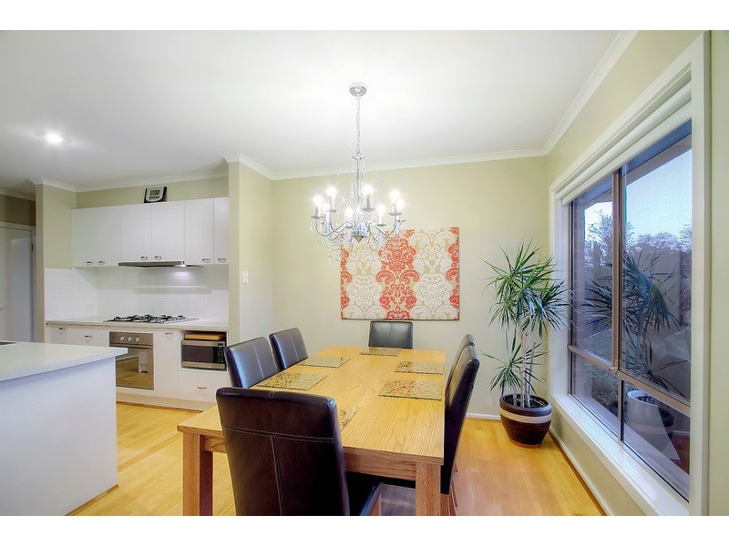 2 Emmett Avenue, Berwick VIC 3806