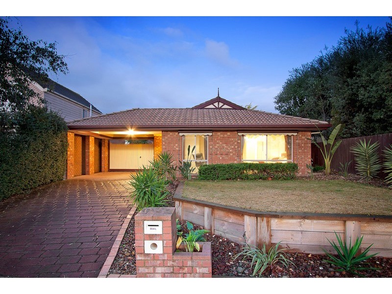 6 Nangwarry Court, Berwick VIC 3806