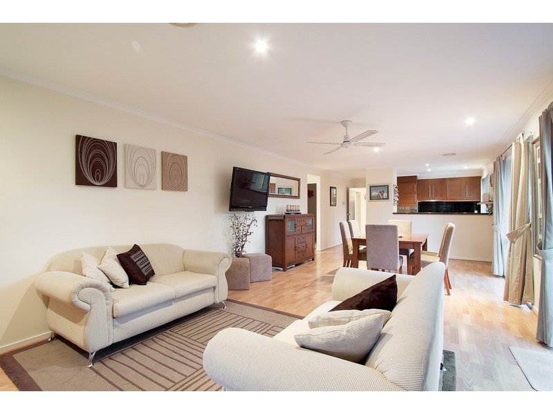 6 Nangwarry Court, Berwick VIC 3806