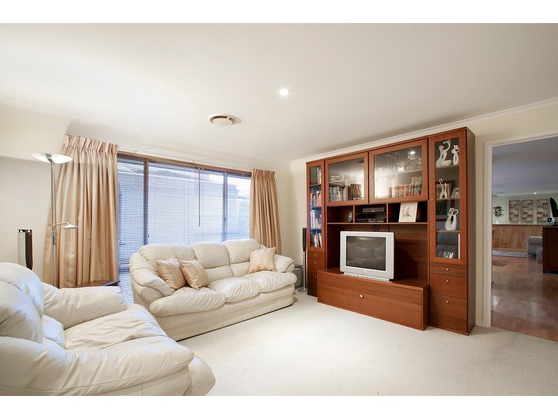 6 Nangwarry Court, Berwick VIC 3806