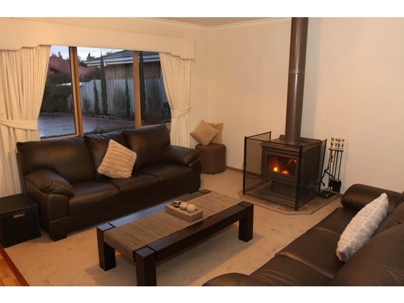 26 Coolong Avenue, Berwick VIC 3806