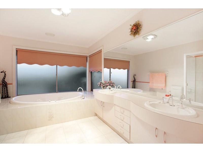 4 Cullen Close, Berwick VIC 3806