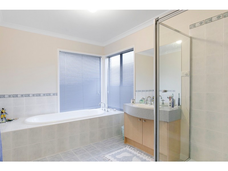 34 Ellen Road, Narre Warren South VIC 3805