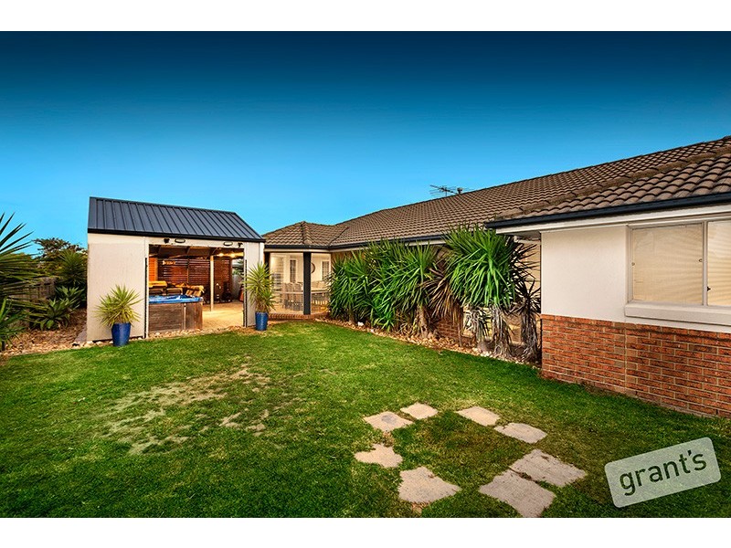 4 Hickory Drive, Narre Warren South VIC 3805