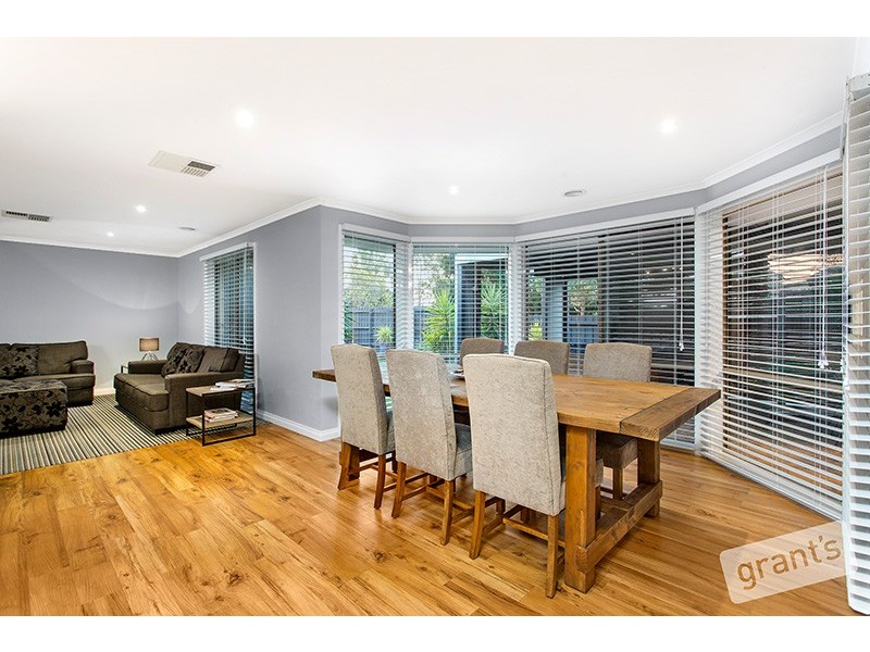 4 Hickory Drive, Narre Warren South VIC 3805