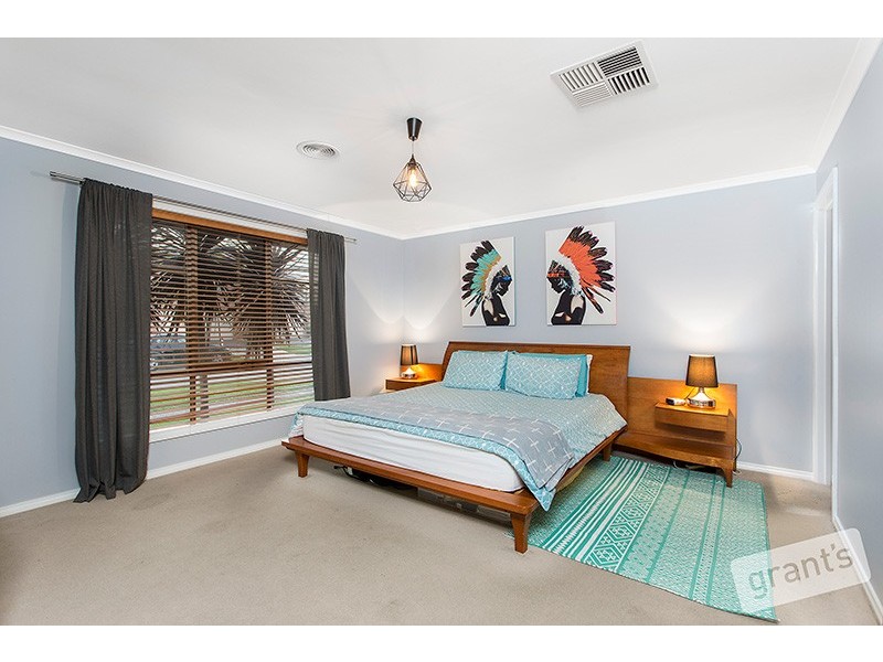 4 Hickory Drive, Narre Warren South VIC 3805