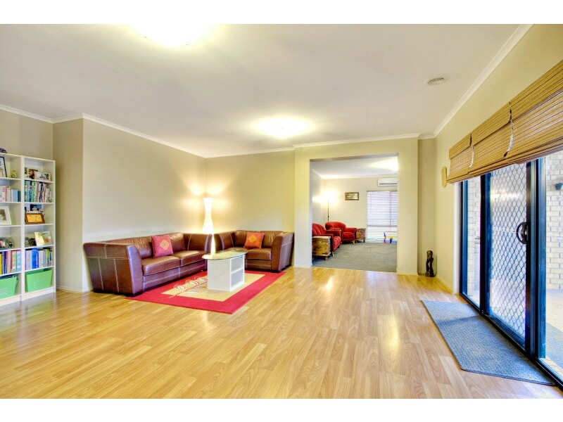 55 Bryn Mawr Boulevard, Berwick VIC 3806