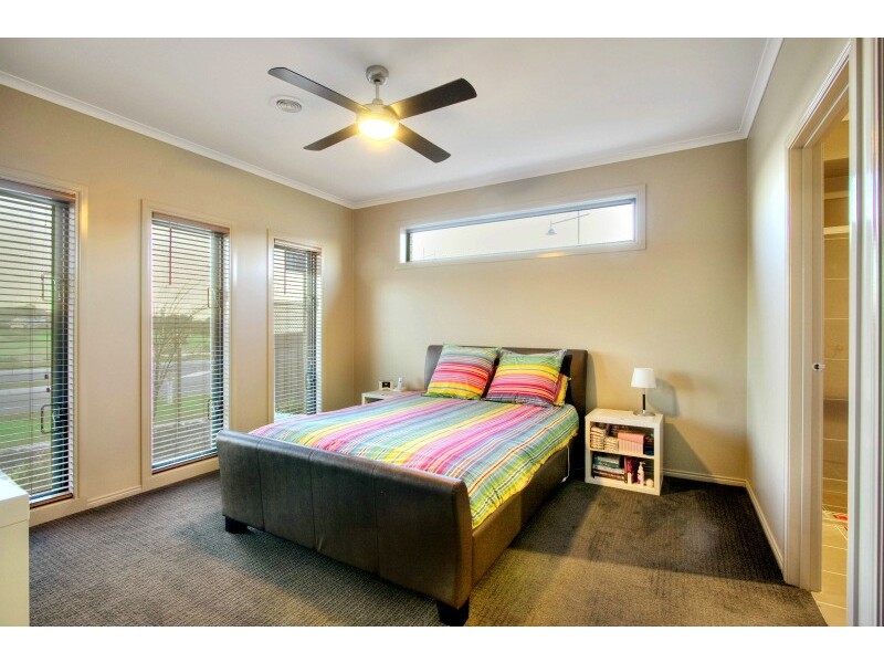 55 Bryn Mawr Boulevard, Berwick VIC 3806