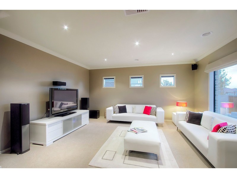 2 Avendon Court, Narre Warren South VIC 3805
